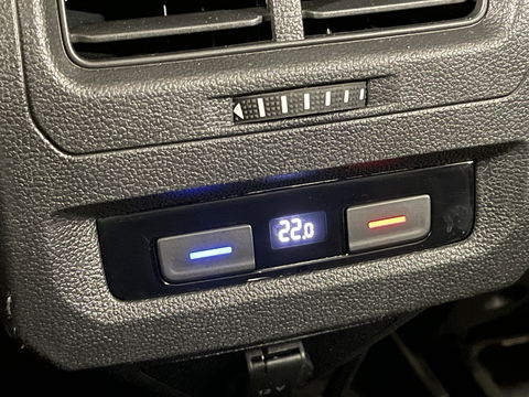 Volkswagen Touran 1.6 TDI SCR Comfortline 7p | 7 Persoons! | Apple Carplay | Airconditioning | Cruise Control | Bluetooth | Stop&GO |