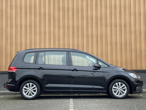 Volkswagen Touran 1.6 TDI SCR Comfortline 7p | 7 Persoons! | Apple Carplay | Airconditioning | Cruise Control | Bluetooth | Stop&GO |
