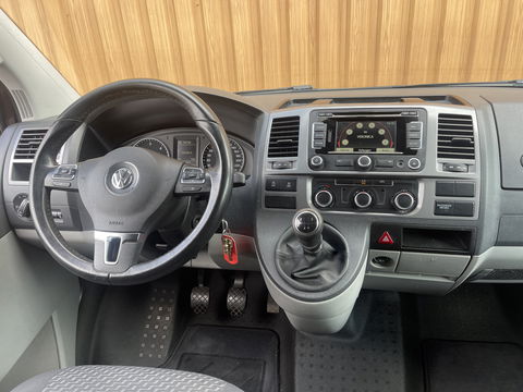 Volkswagen Transporter 2.0 TDI L1H1 BM DC Comfortline | EX BTW | 1e Eigenaar | Cruise Control | Trekhaak |Parkeersensoren Achter | Airconditioning | Navigatie | Stop&Go | Betonplex | Wandbetimmering |