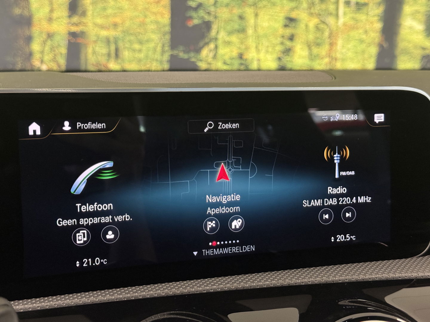 Mercedes-Benz A-Klasse 180 Business Solution AMG | Cruise Control | Achteruitrijcamera | Parkeersensoren | Navigatie | Apple Carplay | Keyless Go | Stoelverwarming |