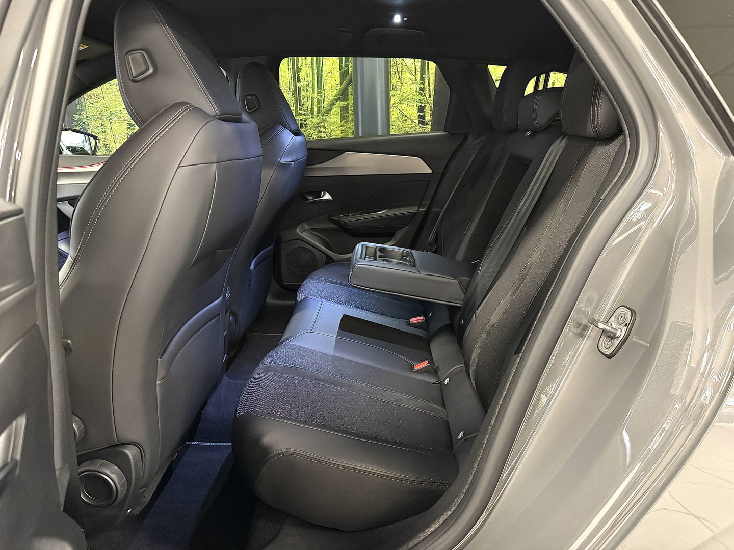 Peugeot 308 SW 1.2 PureTech GT | Achteruitrijcamera | Adaptieve Cruise Control | Keyless Go/Entry | Apple Carplay/Android Auto | Lane Assist | Parkeersensoren | Navigatie | Airconditioning |
