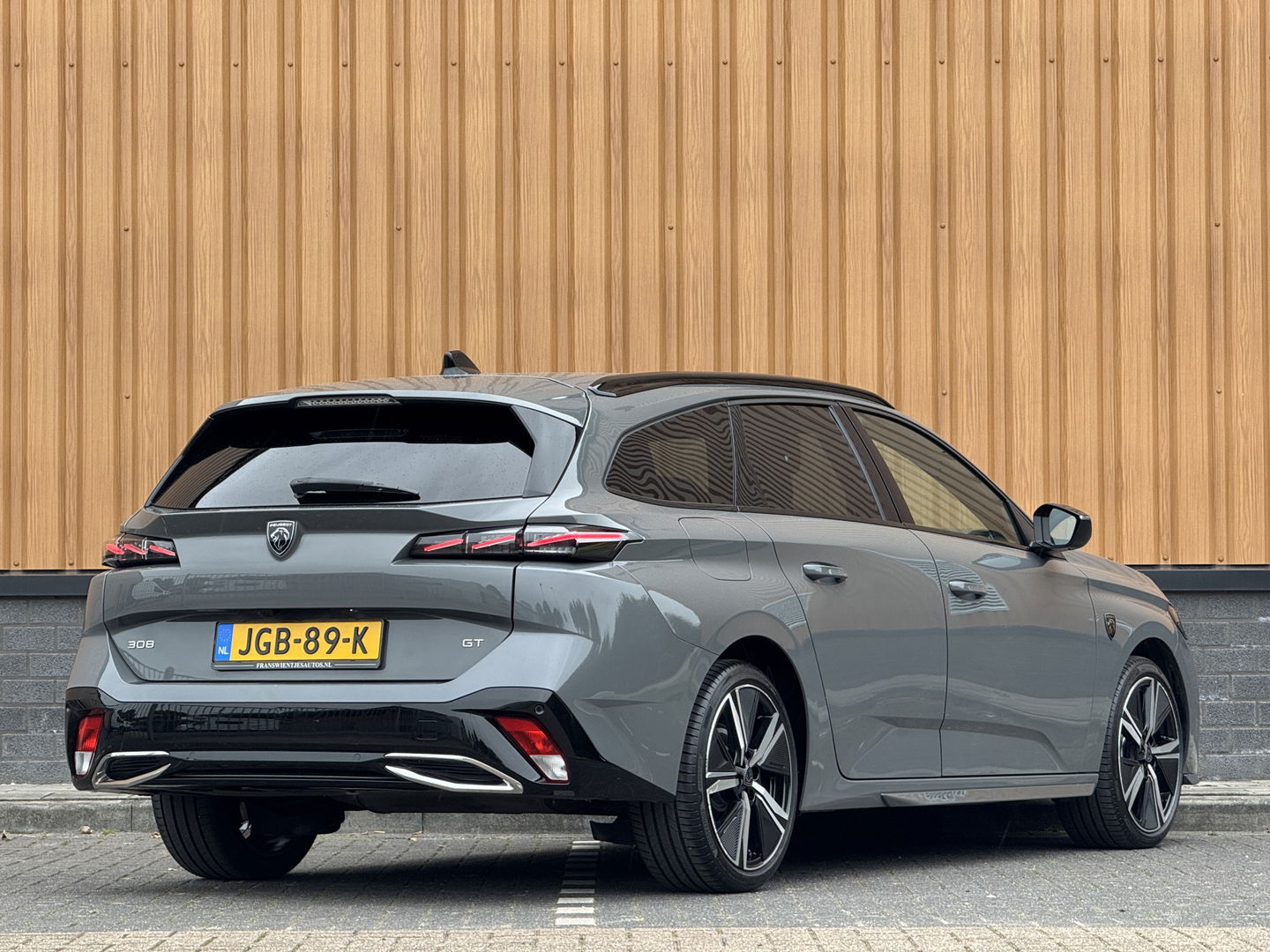 Peugeot 308 SW 1.2 PureTech GT | Achteruitrijcamera | Adaptieve Cruise Control | Keyless Go/Entry | Apple Carplay/Android Auto | Lane Assist | Parkeersensoren | Navigatie | Airconditioning |