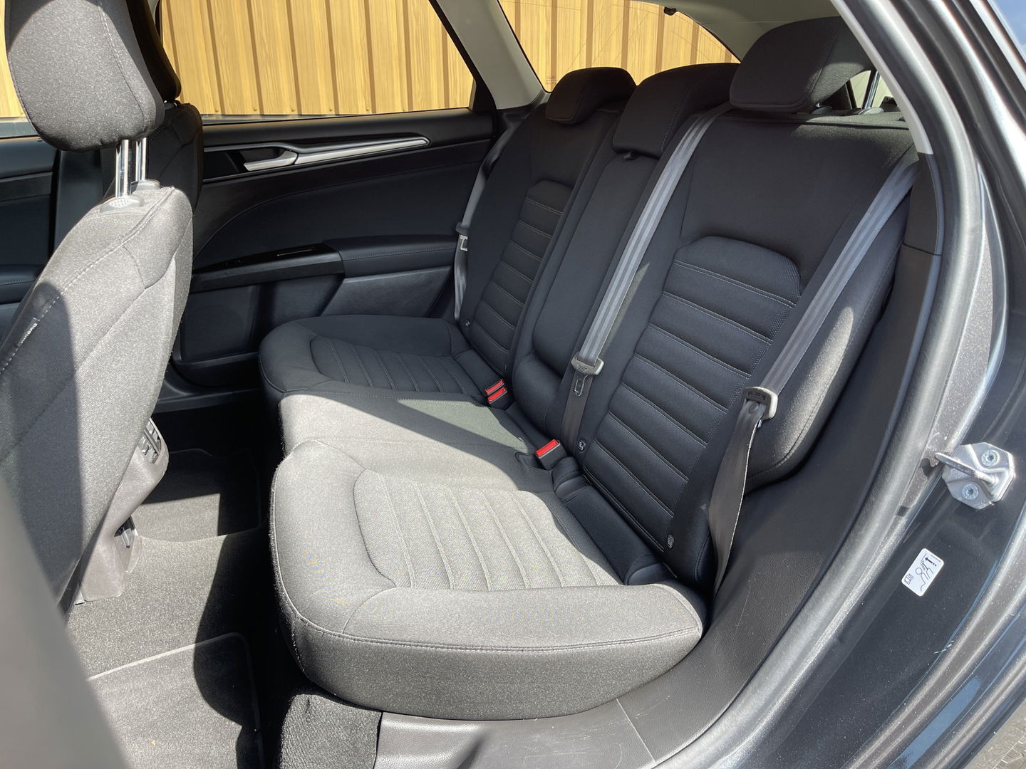 Ford Mondeo Wagon 1.5 Titanium Lease Edition | Apple Carplay | Airconditioning | Stop&GO | Bluetooth | Navigatie | 16'' Lichtmetaal |