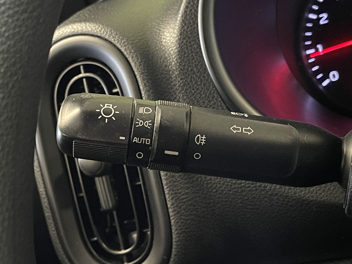 Kia Picanto 1.0 CVVT EconomyPlusLine | Airconditioning | Bluetooth | Elektrische Ramen Voor | USB | Automatische Verlichting | Isofix | Stop&Go |