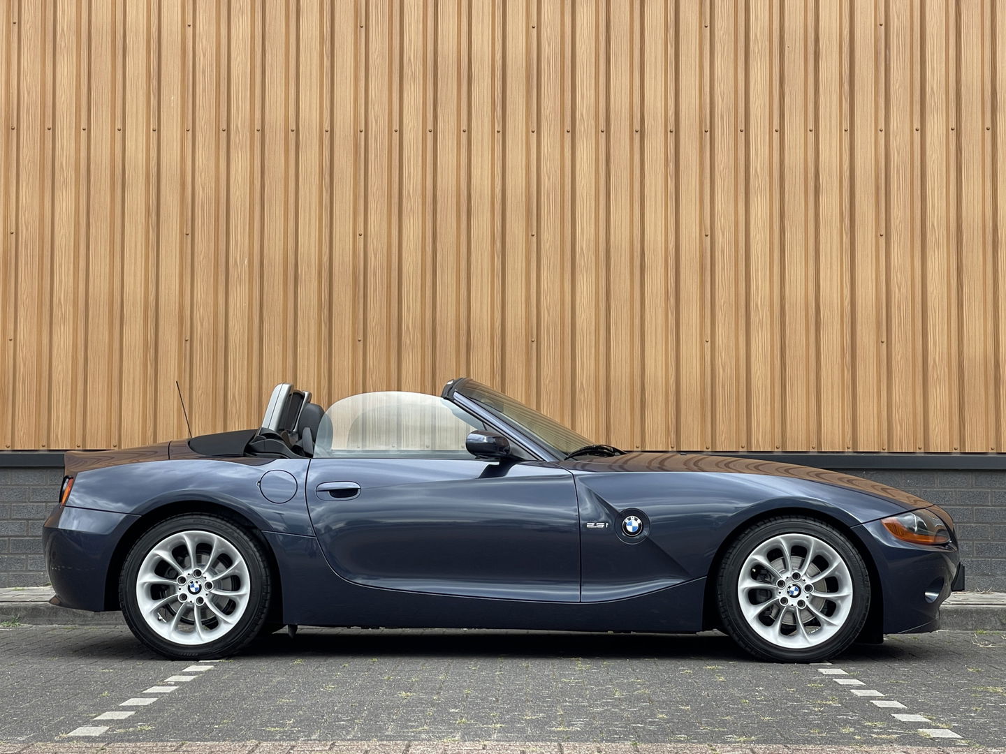 BMW Z4 Roadster 2.5i | Youngtimer! | Elektrisch kap | Stoelverwarming | Airconditioning | Radio | CD |