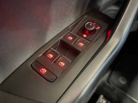 Volkswagen Polo 1.0 MPI Beats | Airconditioning | Lichtmetaal 15 | Navigatie | Bluetooth | Isofix | Radio | Centrale Deurvergrendeling Met Afstandsbediening | Start&Stop |