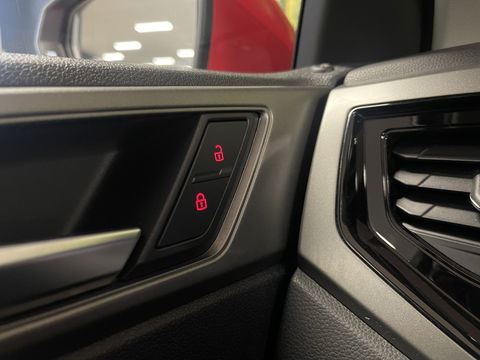 Volkswagen Polo 1.0 MPI Beats | Airconditioning | Lichtmetaal 15 | Navigatie | Bluetooth | Isofix | Radio | Centrale Deurvergrendeling Met Afstandsbediening | Start&Stop |