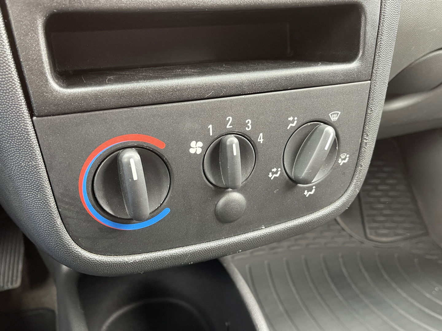 Opel Combo 1.7 DTI | Marge | Origineel Nederlands | Trekhaak | Radio / Cd |  Centrale Vergrendeling | Bluetooth |