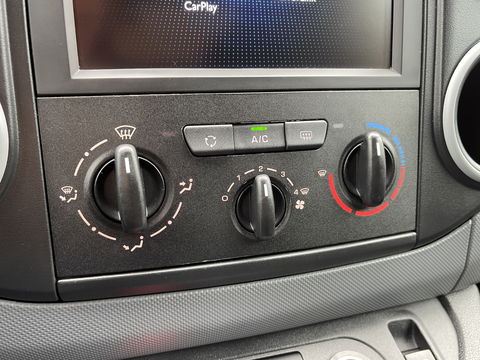 Peugeot Partner 1.6 BlueHDi 75 L1 Premium | Marge | Apple Carplay | Dealer Onderhouden | Airconditioning | Cruise Control | Navigatie | Radio | Elektrische Ramen |