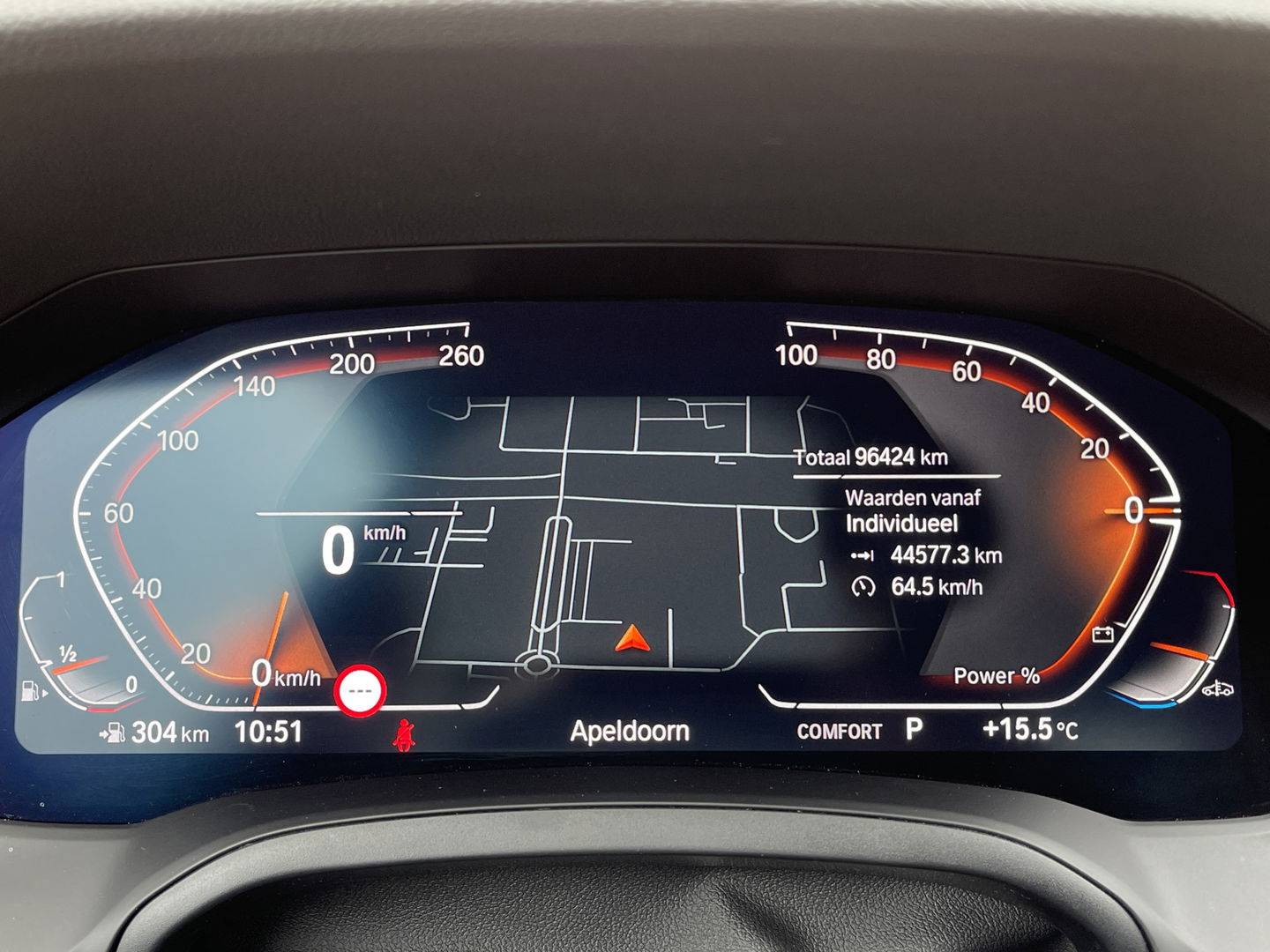 BMW 3 Serie 318i High Executive | Cruise Control | Achteruitrijcamera | Apple Carplay/Android Auto | Sfeerverlichting | Keyless Go | DAB | Lane Assist | Stoelverwarming | Navigatie |
