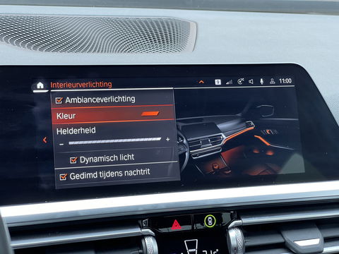 BMW 3 Serie 318i High Executive | Cruise Control | Achteruitrijcamera | Apple Carplay/Android Auto | Sfeerverlichting | Keyless Go | DAB | Lane Assist | Stoelverwarming | Navigatie |