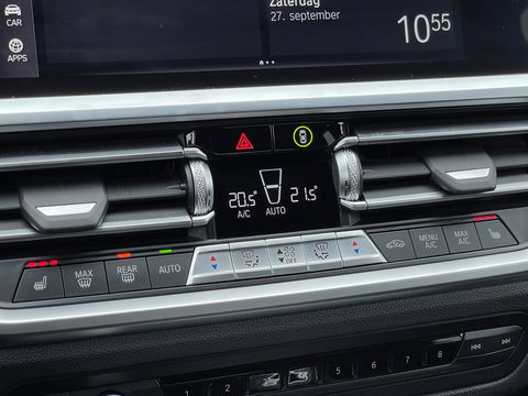 BMW 3 Serie 318i High Executive | Cruise Control | Achteruitrijcamera | Apple Carplay/Android Auto | Sfeerverlichting | Keyless Go | DAB | Lane Assist | Stoelverwarming | Navigatie |