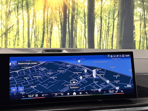 BMW X5 X-DRIVE 3.0D | M Pakket | 22'' lichtmetaal | Luchtvering | Trekhaak | 3500 Kg trekken | Panoramdak Sky Lounge | Bowers & Wilkins | BMW Individual Leder | X Offroad Pack | Alcantara Hemel |