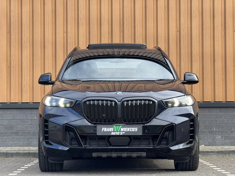 BMW X5 X-DRIVE 3.0D | M Pakket | 22'' lichtmetaal | Luchtvering | Trekhaak | 3500 Kg trekken | Panoramdak Sky Lounge | Bowers & Wilkins | BMW Individual Leder | X Offroad Pack | Alcantara Hemel |