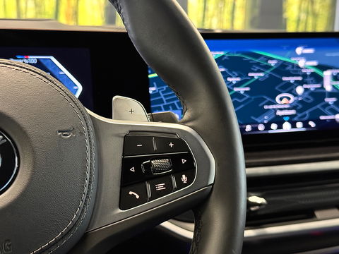 BMW X5 X-DRIVE 3.0D | M Pakket | 22'' lichtmetaal | Luchtvering | Trekhaak | 3500 Kg trekken | Panoramdak Sky Lounge | Bowers & Wilkins | BMW Individual Leder | X Offroad Pack | Alcantara Hemel |