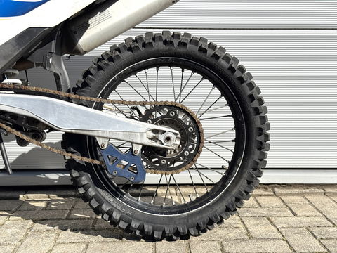 Husqvarna FE 350 | 92 uur | 4-Takt | Elektrische start | Vorkbeschermers Polisport |