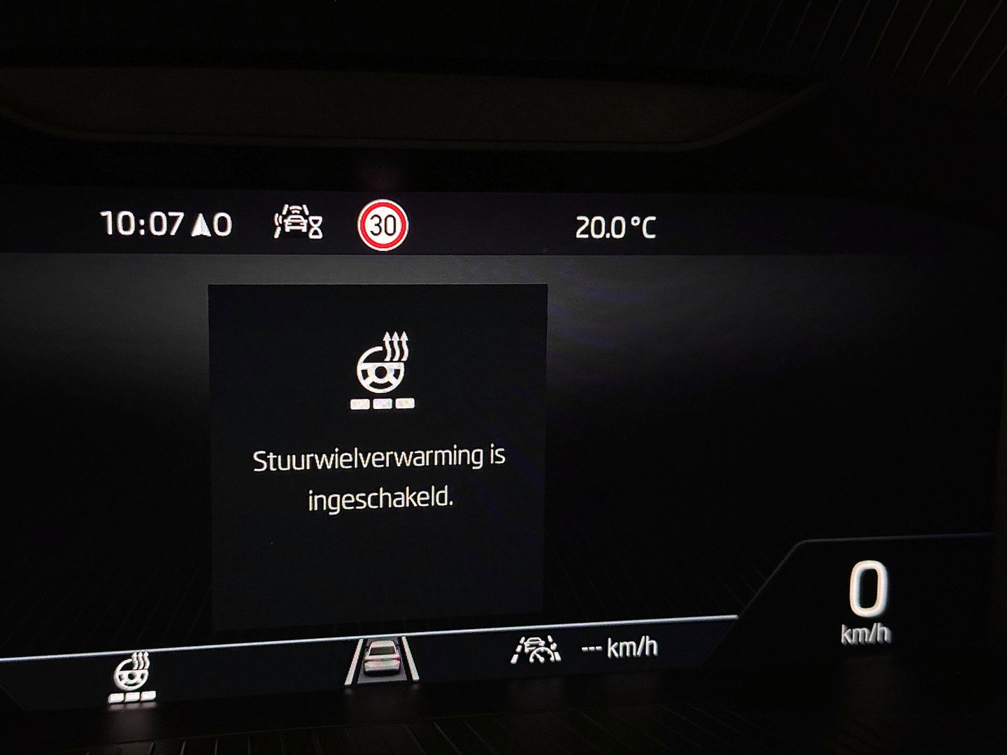 Škoda Kodiaq 1.5 TSI Business Edition Plus | Wegdraaibare Trekhaak | Elektrisch Panoramadak | 360° Camera | Adaptieve Cruise Control | Keyless Go/Entry | Apple Carplay | Memory Stoel | Stoelverwarming | Stuurverwarming |