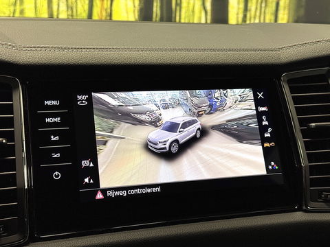 Škoda Kodiaq 1.5 TSI Business Edition Plus | Wegdraaibare Trekhaak | Elektrisch Panoramadak | 360° Camera | Adaptieve Cruise Control | Keyless Go/Entry | Apple Carplay | Memory Stoel | Stoelverwarming | Stuurverwarming |