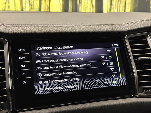Škoda Kodiaq 1.5 TSI Business Edition Plus | Wegdraaibare Trekhaak | Elektrisch Panoramadak | 360° Camera | Adaptieve Cruise Control | Keyless Go/Entry | Apple Carplay | Memory Stoel | Stoelverwarming | Stuurverwarming |