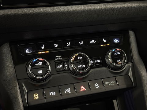 Škoda Kodiaq 1.5 TSI Business Edition Plus | Wegdraaibare Trekhaak | Elektrisch Panoramadak | 360° Camera | Adaptieve Cruise Control | Keyless Go/Entry | Apple Carplay | Memory Stoel | Stoelverwarming | Stuurverwarming |