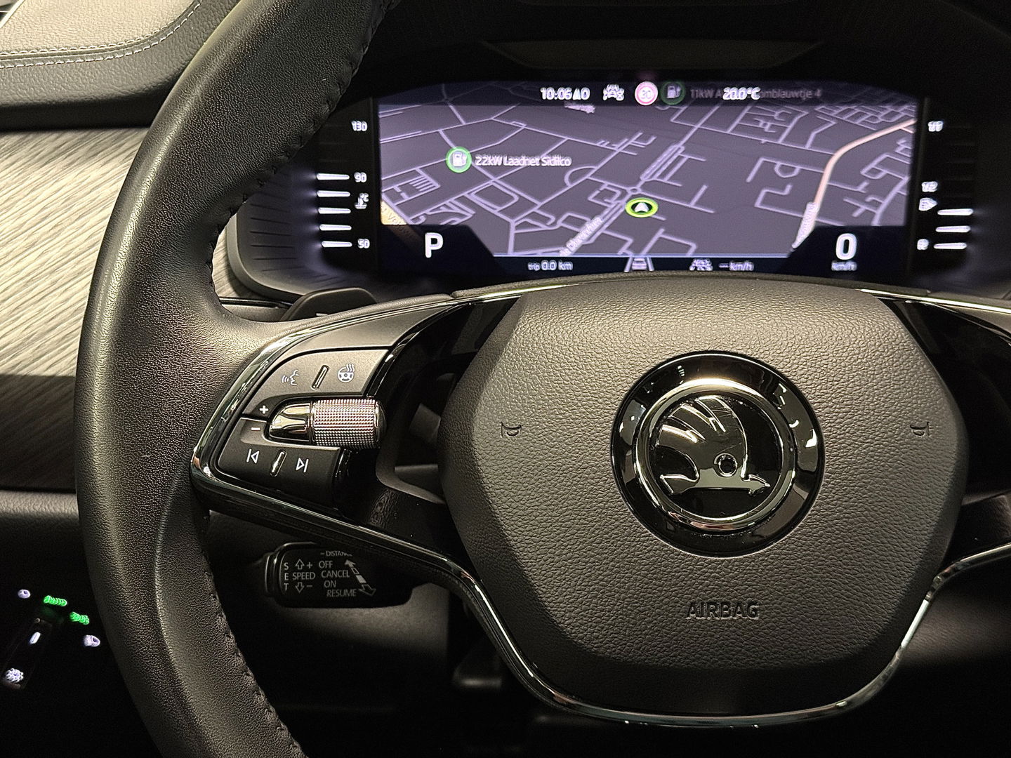 Škoda Kodiaq 1.5 TSI Business Edition Plus | Wegdraaibare Trekhaak | Elektrisch Panoramadak | 360° Camera | Adaptieve Cruise Control | Keyless Go/Entry | Apple Carplay | Memory Stoel | Stoelverwarming | Stuurverwarming |