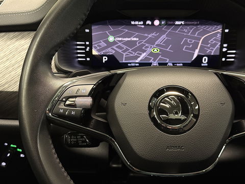 Škoda Kodiaq 1.5 TSI Business Edition Plus | Wegdraaibare Trekhaak | Elektrisch Panoramadak | 360° Camera | Adaptieve Cruise Control | Keyless Go/Entry | Apple Carplay | Memory Stoel | Stoelverwarming | Stuurverwarming |