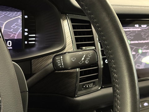 Škoda Kodiaq 1.5 TSI Business Edition Plus | Wegdraaibare Trekhaak | Elektrisch Panoramadak | 360° Camera | Adaptieve Cruise Control | Keyless Go/Entry | Apple Carplay | Memory Stoel | Stoelverwarming | Stuurverwarming |