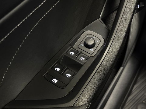 Škoda Kodiaq 1.5 TSI Business Edition Plus | Wegdraaibare Trekhaak | Elektrisch Panoramadak | 360° Camera | Adaptieve Cruise Control | Keyless Go/Entry | Apple Carplay | Memory Stoel | Stoelverwarming | Stuurverwarming |