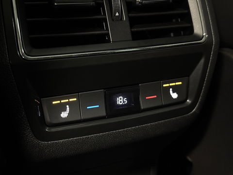 Škoda Kodiaq 1.5 TSI Business Edition Plus | Wegdraaibare Trekhaak | Elektrisch Panoramadak | 360° Camera | Adaptieve Cruise Control | Keyless Go/Entry | Apple Carplay | Memory Stoel | Stoelverwarming | Stuurverwarming |