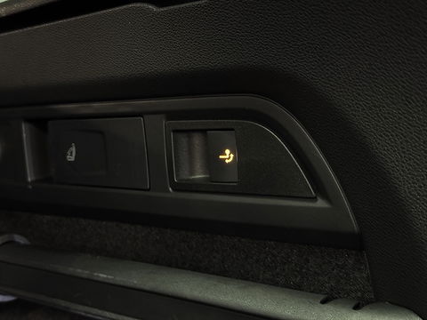 Škoda Kodiaq 1.5 TSI Business Edition Plus | Wegdraaibare Trekhaak | Elektrisch Panoramadak | 360° Camera | Adaptieve Cruise Control | Keyless Go/Entry | Apple Carplay | Memory Stoel | Stoelverwarming | Stuurverwarming |