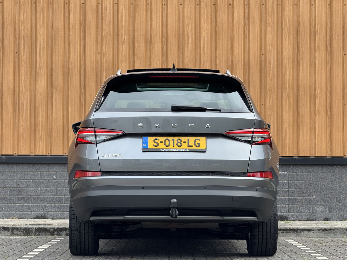 Škoda Kodiaq 1.5 TSI Business Edition Plus | Wegdraaibare Trekhaak | Elektrisch Panoramadak | 360° Camera | Adaptieve Cruise Control | Keyless Go/Entry | Apple Carplay | Memory Stoel | Stoelverwarming | Stuurverwarming |
