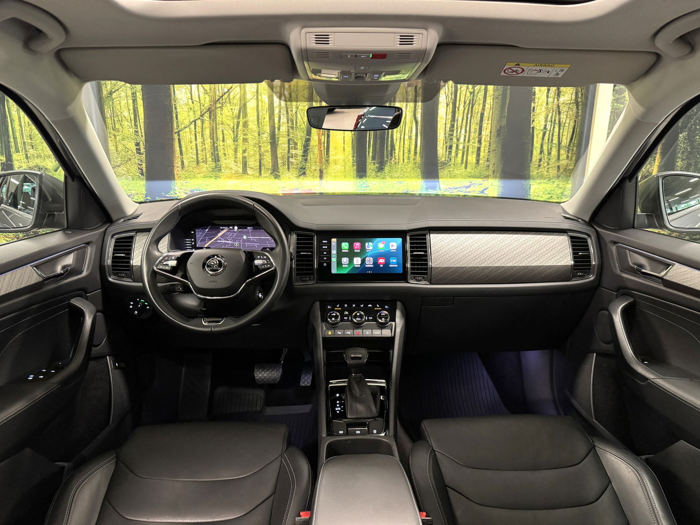 Škoda Kodiaq 1.5 TSI Business Edition Plus | Wegdraaibare Trekhaak | Elektrisch Panoramadak | 360° Camera | Adaptieve Cruise Control | Keyless Go/Entry | Apple Carplay | Memory Stoel | Stoelverwarming | Stuurverwarming |