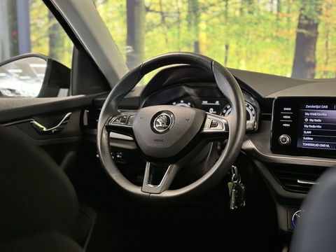 Škoda Scala 1.0 TSI Ambition | Cruise Control | Parkeersensoren Achter | Apple Carplay/Android Auto | Lane Assist | DAB | Bluetooth | Stop&Go |
