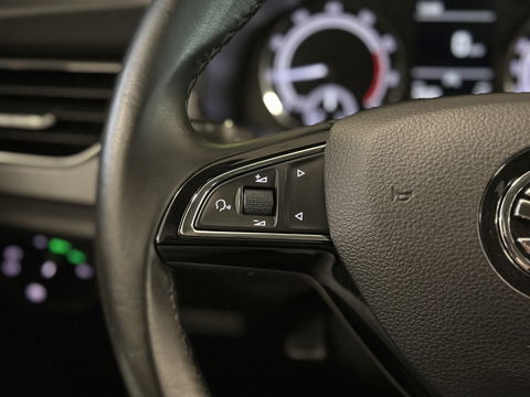 Škoda Scala 1.0 TSI Ambition | Cruise Control | Parkeersensoren Achter | Apple Carplay/Android Auto | Lane Assist | DAB | Bluetooth | Stop&Go |