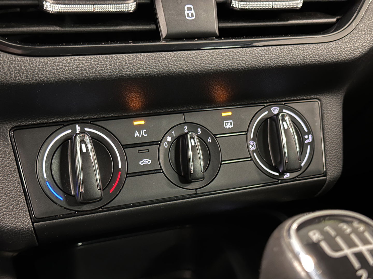 Škoda Scala 1.0 TSI Ambition | Cruise Control | Parkeersensoren Achter | Apple Carplay/Android Auto | Lane Assist | DAB | Bluetooth | Stop&Go |