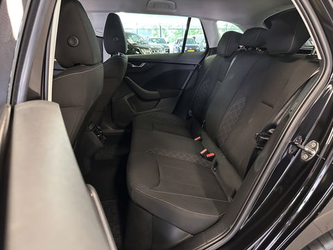 Škoda Scala 1.0 TSI Ambition | Cruise Control | Parkeersensoren Achter | Apple Carplay/Android Auto | Lane Assist | DAB | Bluetooth | Stop&Go |