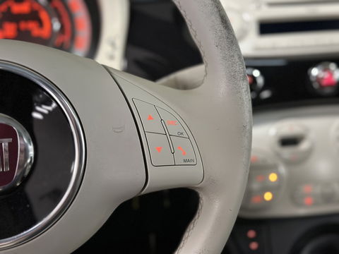 Fiat 500 1.2 Lounge | Origineel Nederlands! | Panoramadak | Parkeersensoren | Blue&Me | Airconditioning | 16" Lichtmetaal