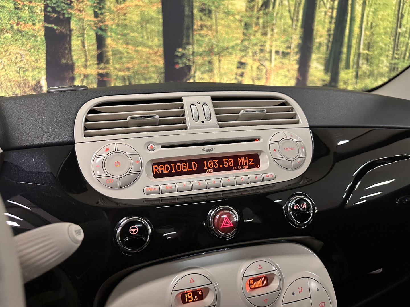 Fiat 500 1.2 Lounge | Origineel Nederlands! | Panoramadak | Parkeersensoren | Blue&Me | Airconditioning | 16" Lichtmetaal