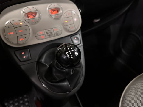 Fiat 500 1.2 Lounge | Origineel Nederlands! | Panoramadak | Parkeersensoren | Blue&Me | Airconditioning | 16" Lichtmetaal