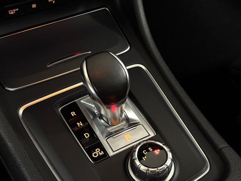 Mercedes-Benz A-Klasse AMG 45 4MATIC | Cruise Control | Panoramadak | Achteruitrijcamera | Stoelverwarming | Parkeersensoren | Navigatie | Stop&Go |