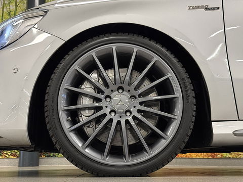 Mercedes-Benz A-Klasse AMG 45 4MATIC | Cruise Control | Panoramadak | Achteruitrijcamera | Stoelverwarming | Parkeersensoren | Navigatie | Stop&Go |