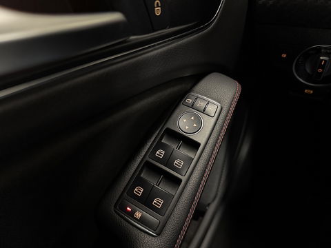 Mercedes-Benz A-Klasse AMG 45 4MATIC | Cruise Control | Panoramadak | Achteruitrijcamera | Stoelverwarming | Parkeersensoren | Navigatie | Stop&Go |