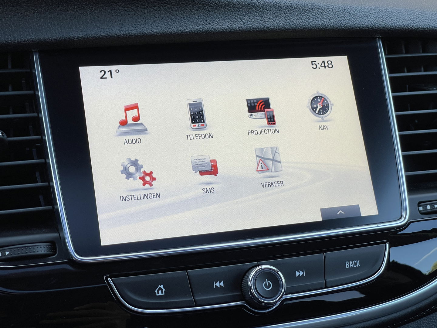 Opel Mokka X 1.4 Turbo Innovation | Apple Carplay | Schuif / Kanteldak | Achteruitrijcamera | Cruise Control | Keyless Go/Entry | Lane Assist | Stoelverwarming | Stuurverwarming | DAB | Bluetooth |
