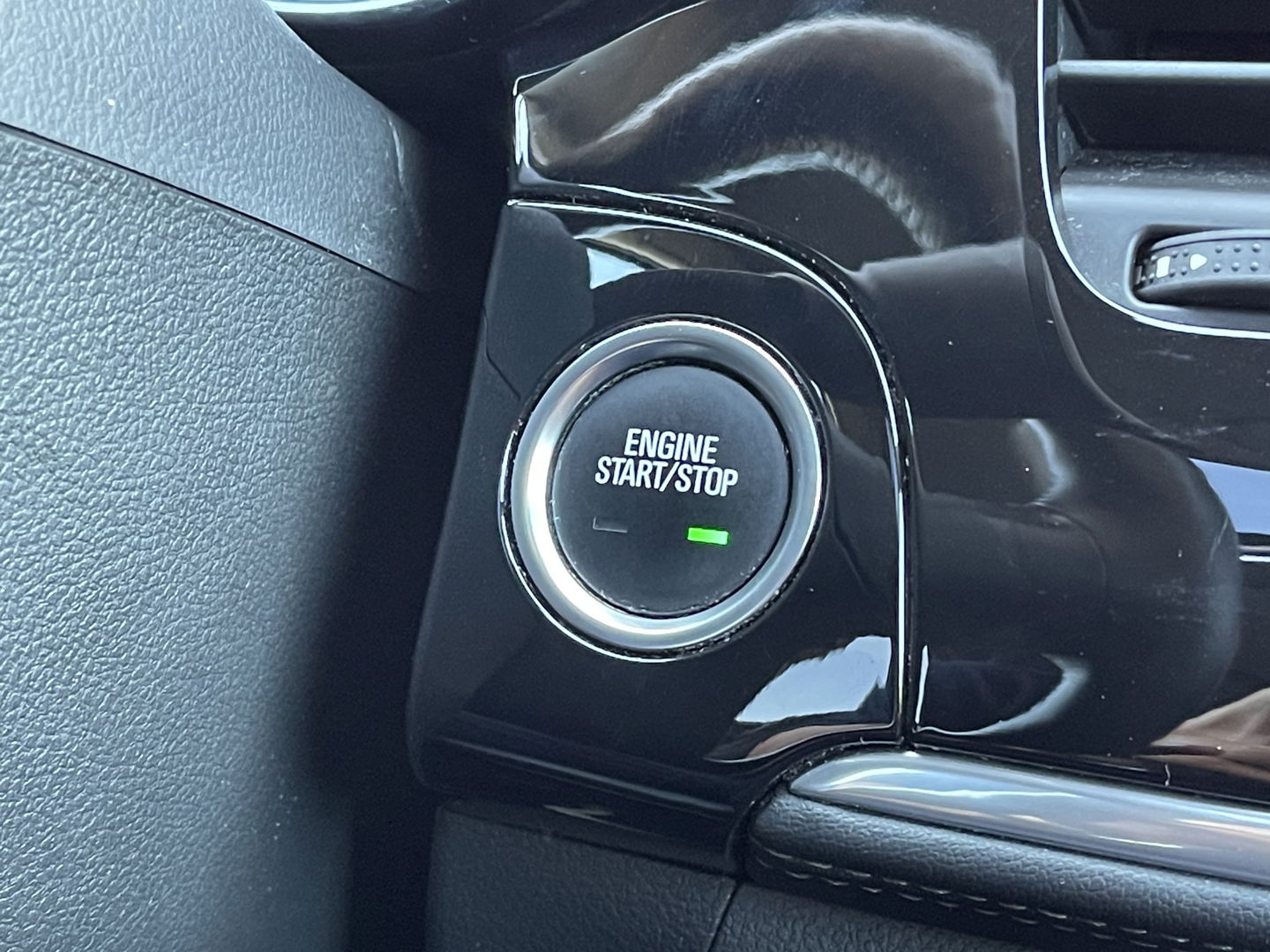 Opel Mokka X 1.4 Turbo Innovation | Apple Carplay | Schuif / Kanteldak | Achteruitrijcamera | Cruise Control | Keyless Go/Entry | Lane Assist | Stoelverwarming | Stuurverwarming | DAB | Bluetooth |