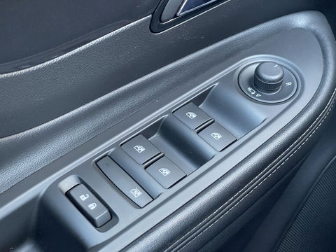 Opel Mokka X 1.4 Turbo Innovation | Apple Carplay | Schuif / Kanteldak | Achteruitrijcamera | Cruise Control | Keyless Go/Entry | Lane Assist | Stoelverwarming | Stuurverwarming | DAB | Bluetooth |
