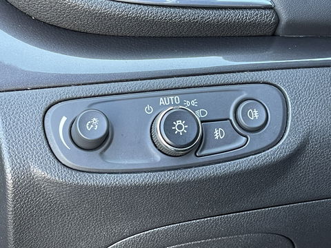 Opel Mokka X 1.4 Turbo Innovation | Apple Carplay | Schuif / Kanteldak | Achteruitrijcamera | Cruise Control | Keyless Go/Entry | Lane Assist | Stoelverwarming | Stuurverwarming | DAB | Bluetooth |