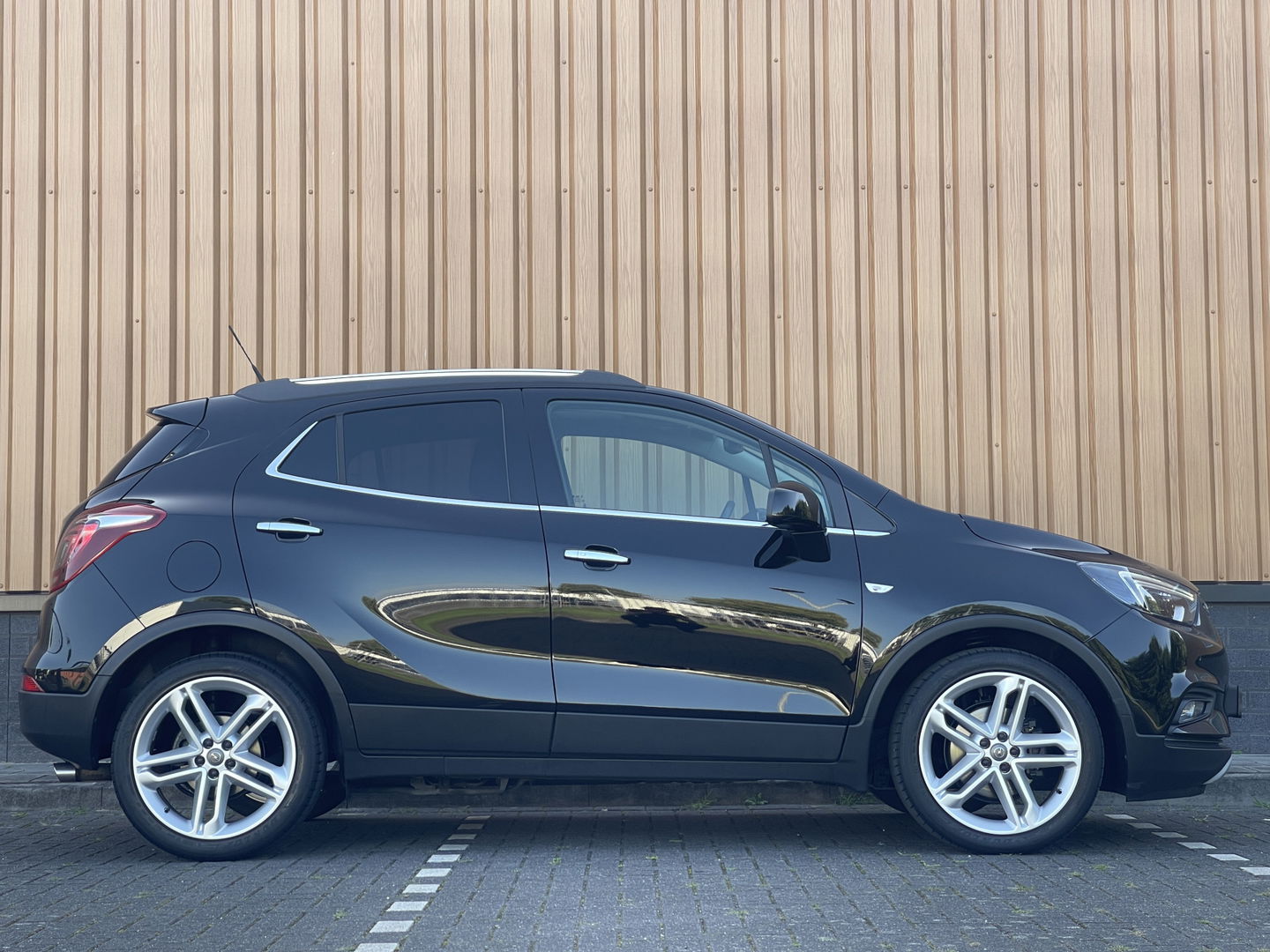 Opel Mokka X 1.4 Turbo Innovation | Apple Carplay | Schuif / Kanteldak | Achteruitrijcamera | Cruise Control | Keyless Go/Entry | Lane Assist | Stoelverwarming | Stuurverwarming | DAB | Bluetooth |