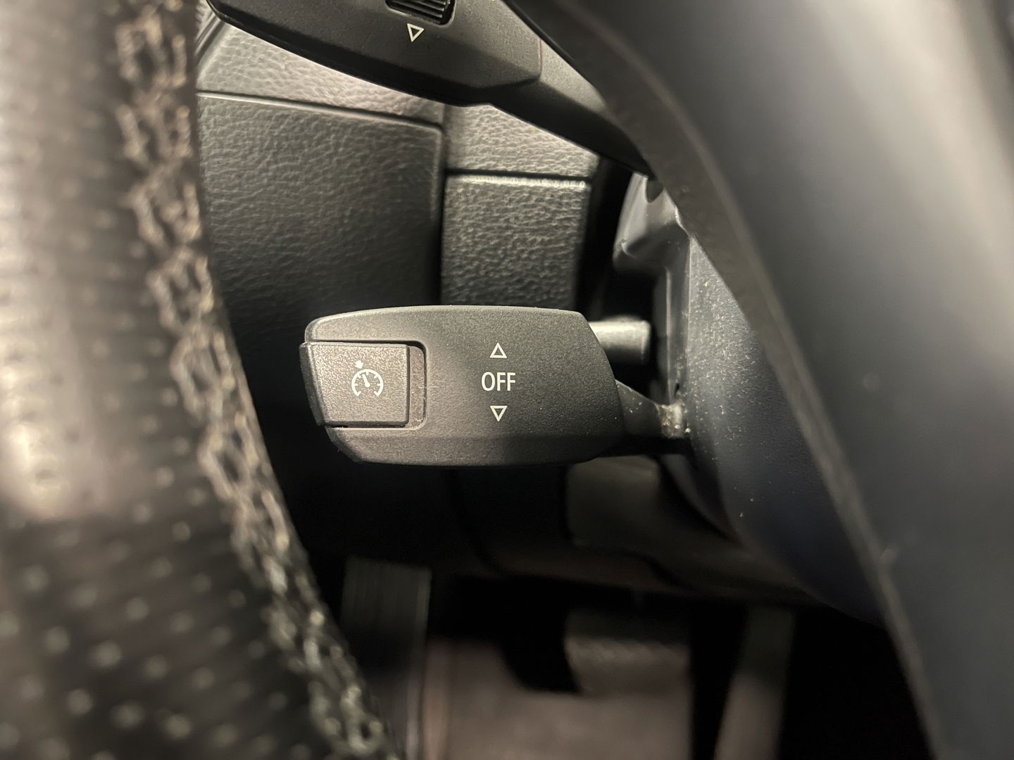 BMW X1 sDrive20i Upgrade Edition | Panorama dak | Origineel Nederlands | Cruise Control | Airconditioning | Parkeersensoren | Bluetooth |