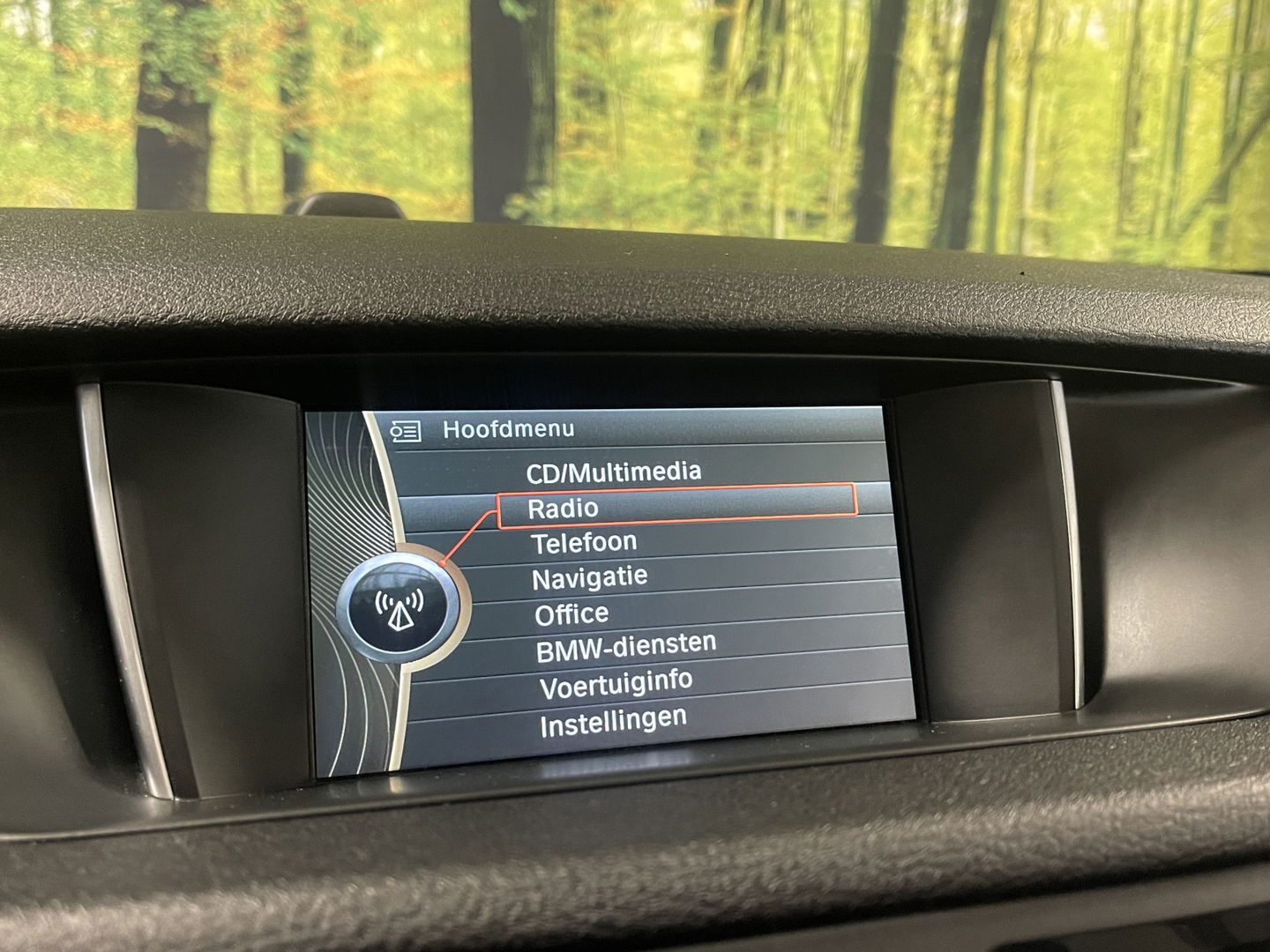 BMW X1 sDrive20i Upgrade Edition | Panorama dak | Origineel Nederlands | Cruise Control | Airconditioning | Parkeersensoren | Bluetooth |
