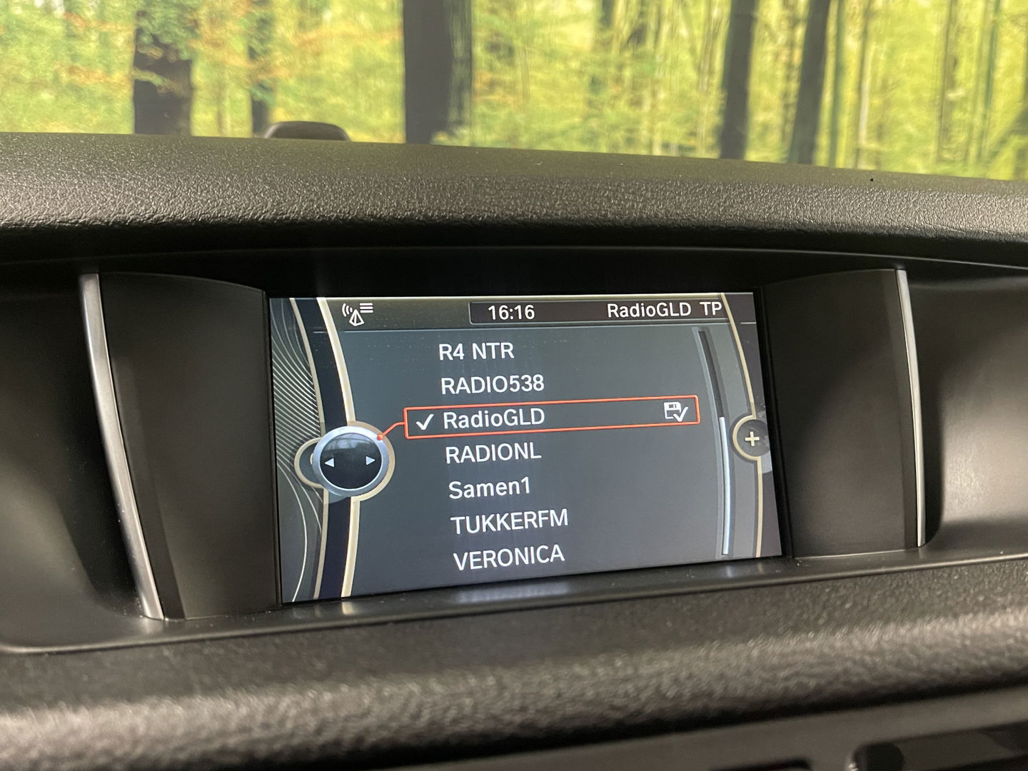 BMW X1 sDrive20i Upgrade Edition | Panorama dak | Origineel Nederlands | Cruise Control | Airconditioning | Parkeersensoren | Bluetooth |